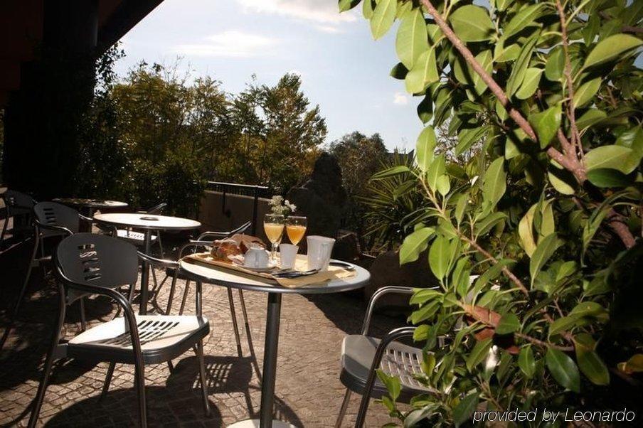 Sotel Nomentana Roma Restauracja zdjęcie